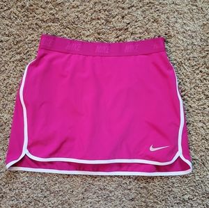 Woman's Nike golf/tennis skirt